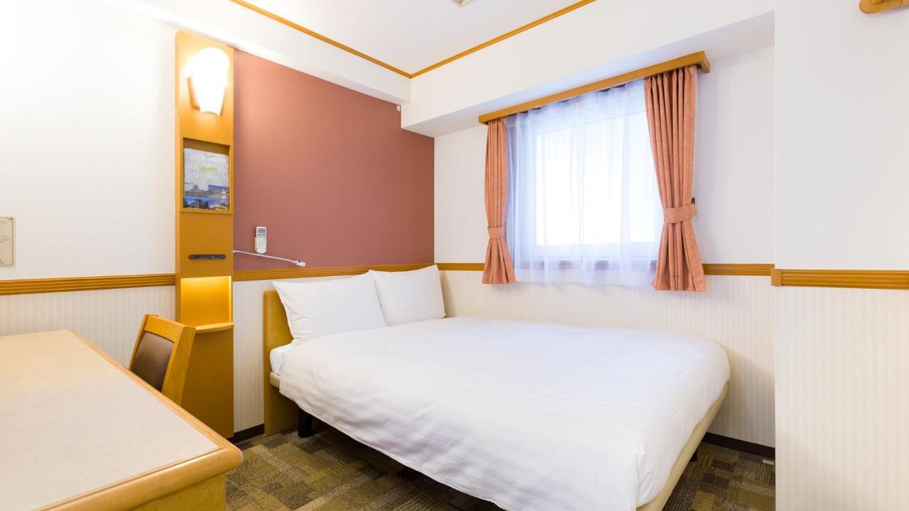 Toyoko Inn Tokyo Shinagawa Aomono-Yokocho-Eki Szoba fotó