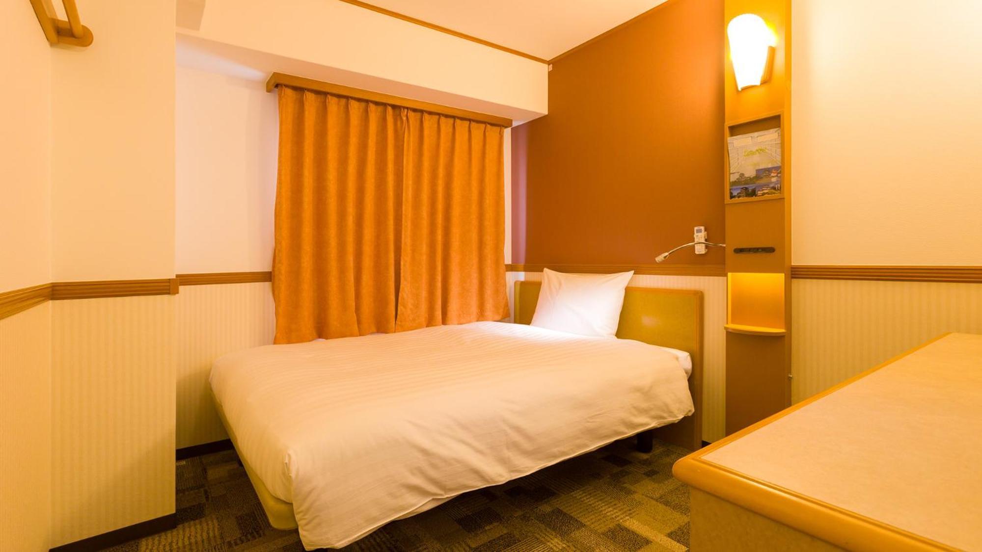 Toyoko Inn Tokyo Shinagawa Aomono-Yokocho-Eki Szoba fotó